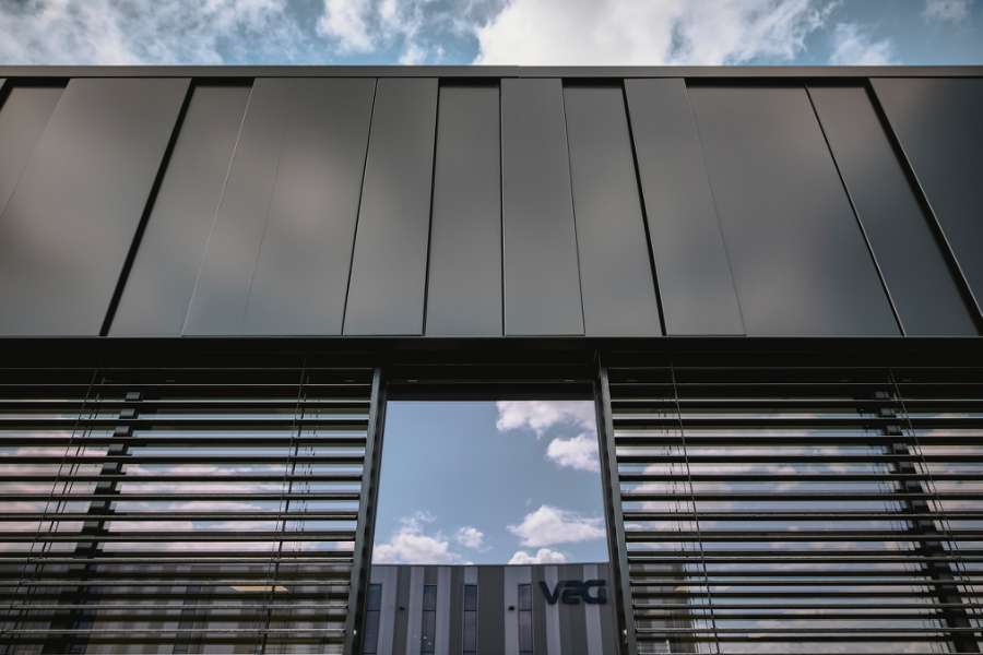 Environmentally friendly logistics building clad with façade cassettes, Hedelandsvej 28B, 2640 Hedehusene, Denmark